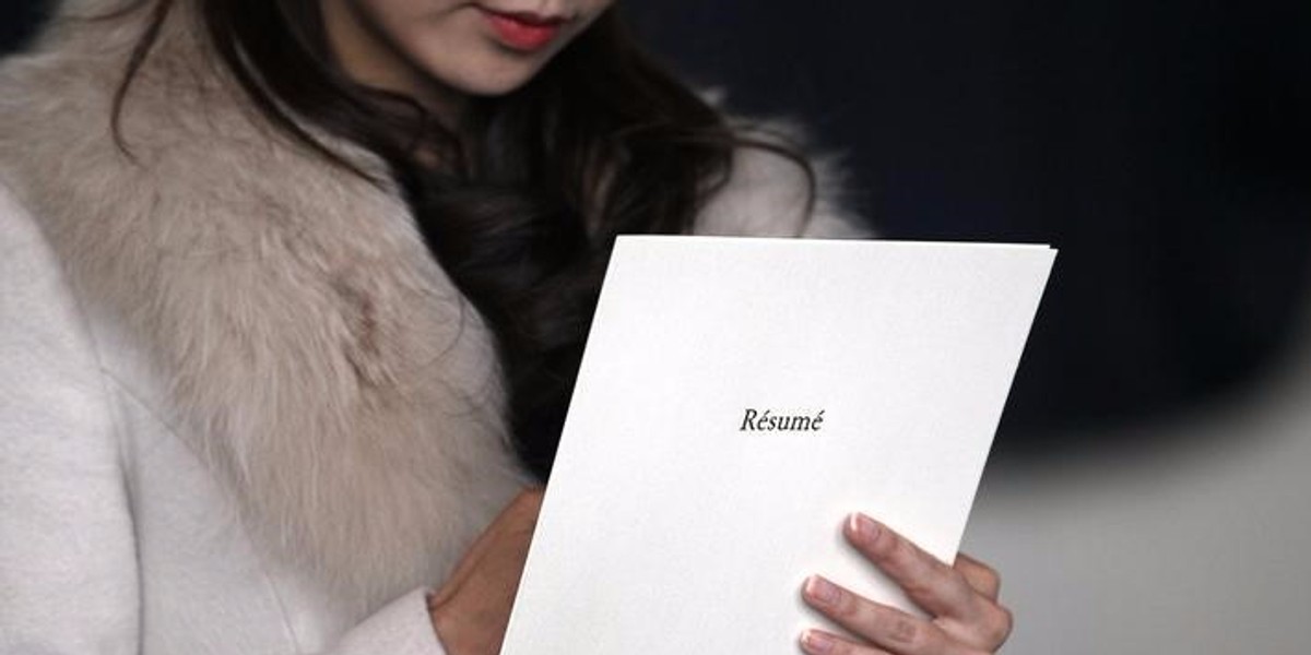 3 experts who've read over 300,000 résumés reveal the most common mistake job seekers make