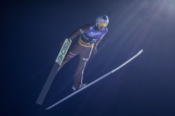 PŚ w skokach: Kamil Stoch najlepszy w wietrznych kwalifikacjach w Trondheim