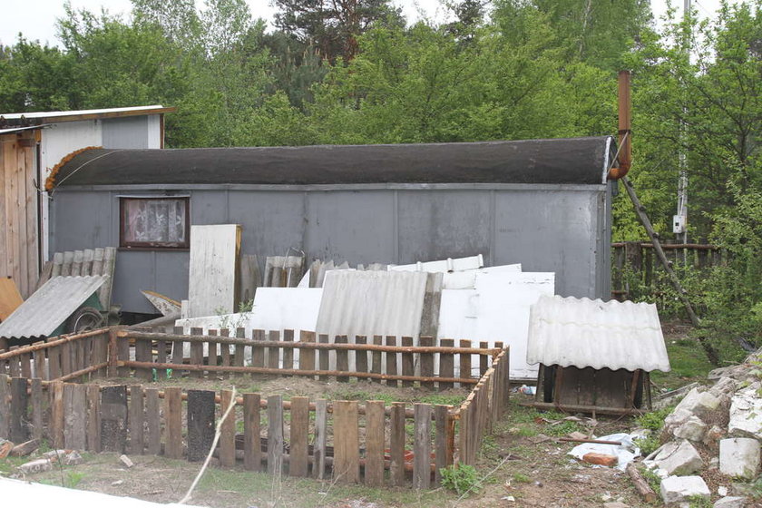 Państwo Rybińscy mieszkają w barakowozie