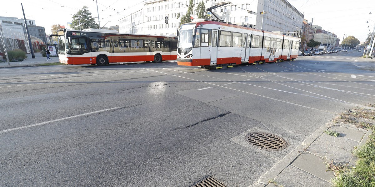 Skrzyżowanie przy urzędzie miasta, policji i sądach jest jednym z najbardziej newralgicznych w mieście.