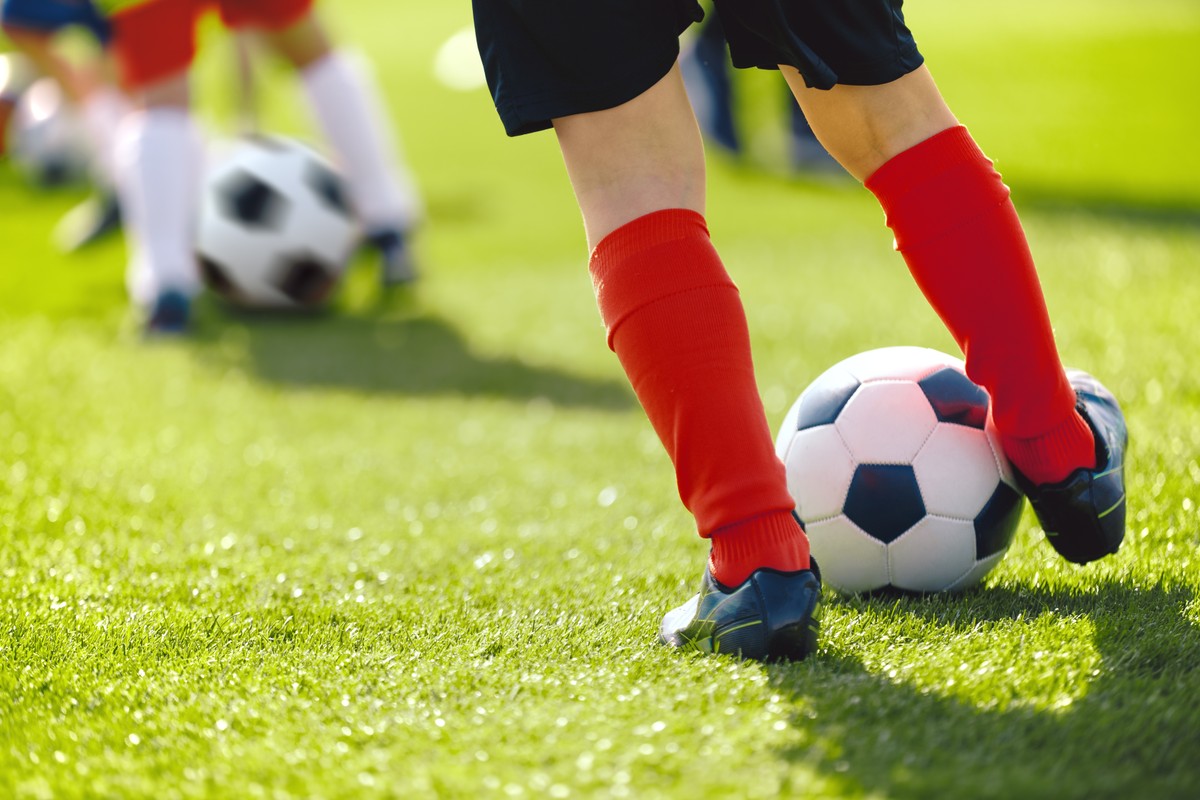 Postanowienie, że właścicielem obiektów sportowych jest miasto, nie powinno być zawarte w treści uchwały