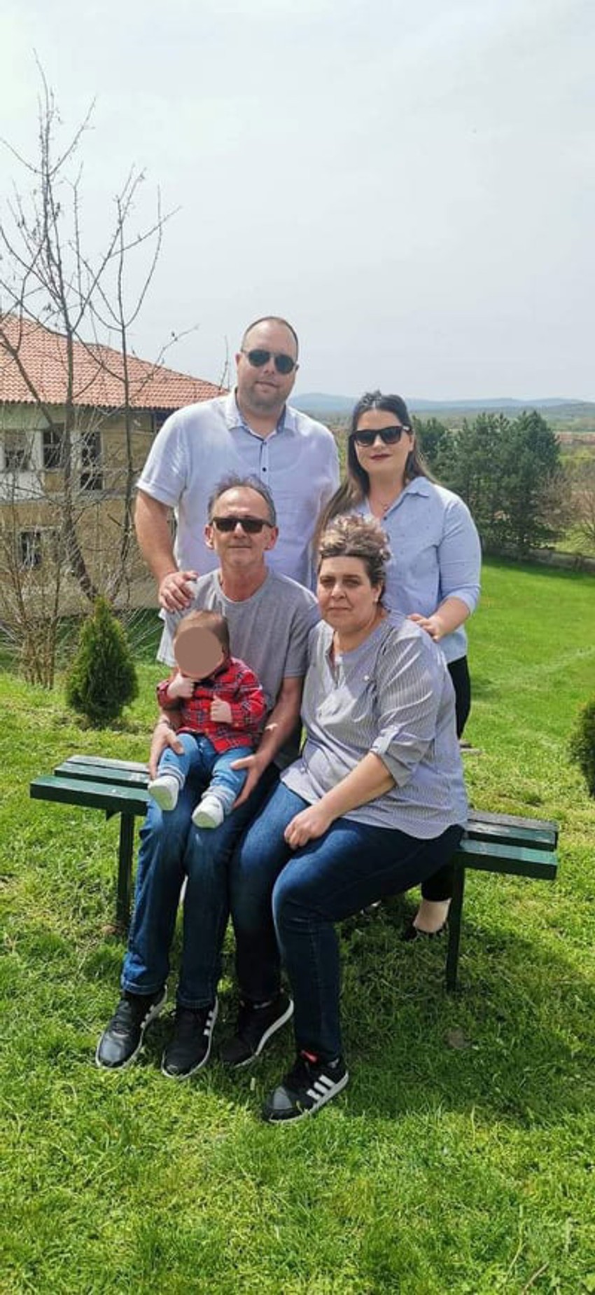 Milica Mršulj sa porodicom