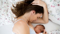 Dietetyczka: Nie ma czegoś takiego jak dieta mamy karmiącej