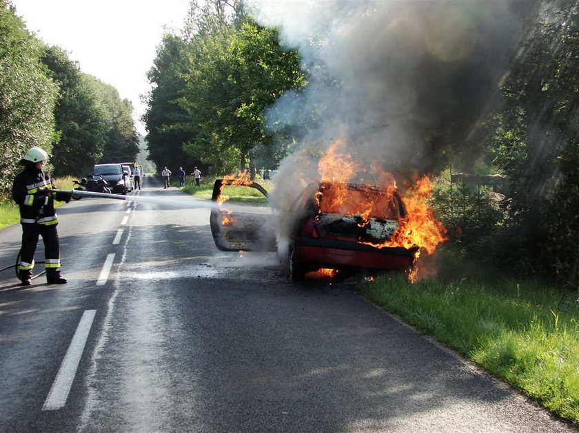 Jej auto stanęło w ogniu! Twoje też może kiedyś wybuchnąć!
