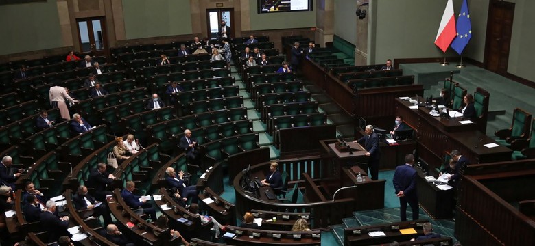 Czy popierasz ustawę o ochronie zwierząt? Czy Zjednoczona Prawica przetrwa? ZAGŁOSUJ! [SONDA]