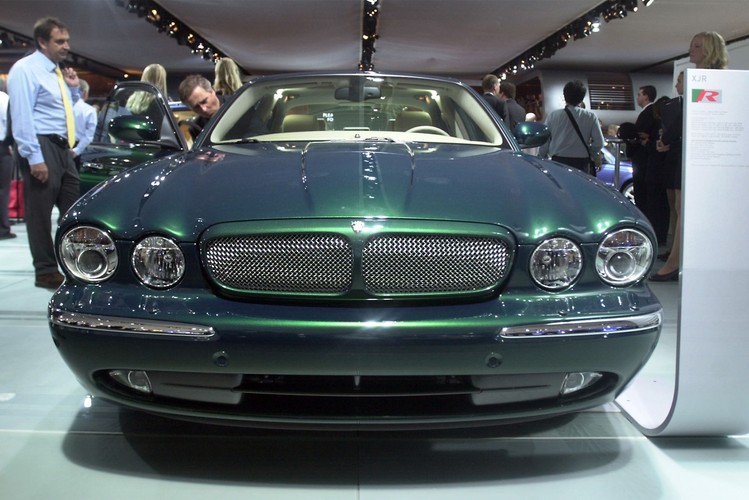 Jaguar XJR jest jednym z najpularniejszych modeli na polskim rynku