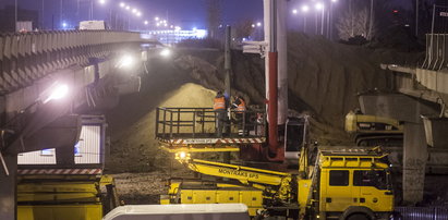 Belka runęła na torowisko. Do rana przez Żegrze nie jeździły tramwaje