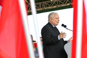 Szef PiS Jarosław Kaczyński na pikniku wojskowym w Uniejowie