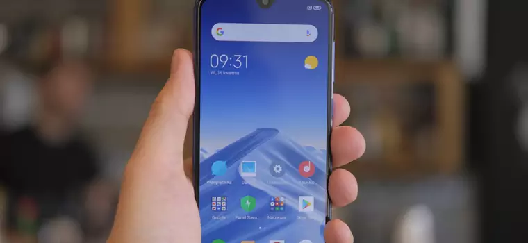 Xiaomi Mi CC9e na renderze. Firma opublikowała też teaser