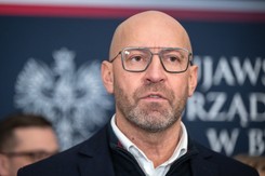 Sporu między ministerstwem sportu a PKOl. 'Haniebne, że flaga narodowa jest wykorzystywana do gierek politycznych'