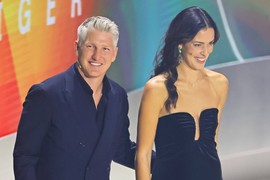 Paparaci uslikali ANU IVANOVIĆ SA SINOVIMA i konačno je jasno NA KOGA LIČE: Luka i Leon nasledili su BOJU KOSE ovog roditelja, a obučeni su PO POSLEDNJOJ MODI