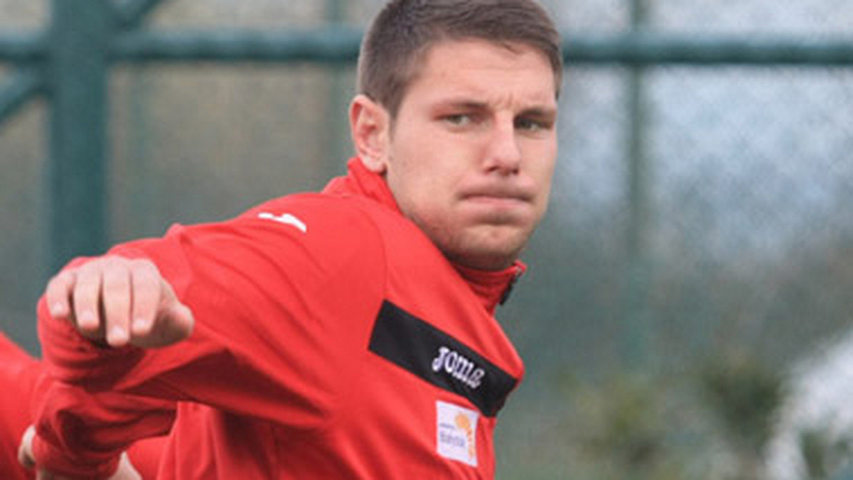 Chorwat Luka Gusić podpisał 3,5 letni (do 30 czerwca 2015r.) kontrakt z Jagielloniią. 22-letni stoper trafił do Jagi na zasadzie wolnego transferu, po tym jak rozwiązał kontrakt z dotychczasowym pracodawcą NK Dugopolje - poinformowała oficjalna strona białostockiego klubu.