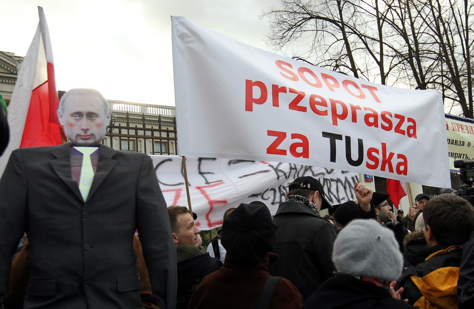 WARSZAWA DEMONSTRACJA PRZED AMBASADĄ ROSYJSKĄ