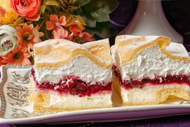 Kremasta poslastica koja ne dočeka sutra: KOLAČ KARPATI ukusniji je od sladoleda, a pravi se očas posla