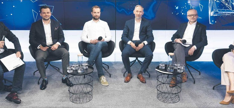 Automotive w Polsce: jak wygrać w epoce technologicznej rewolucji i wojny potęg