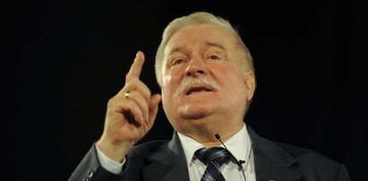 Wałęsa obraża czytelników: kurze móżdżki!