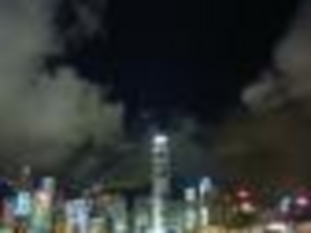 Nocny widok na centrum Hongkongu z półwyspu Koulun