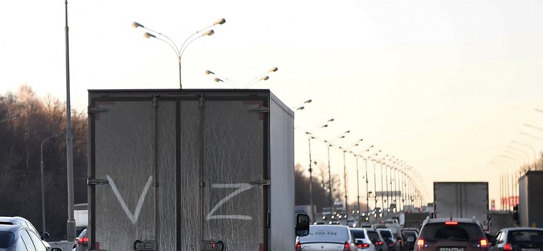 Przejechał 3000 km autostopem w Rosji. "Zabiją Putina, jeśli teraz się podda"