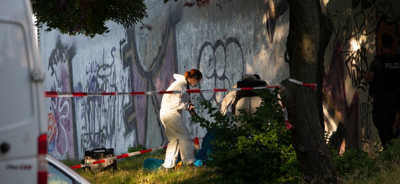 Koszmarne wydarzenie w Bonn. Spacerował z odciętą głową kolegi