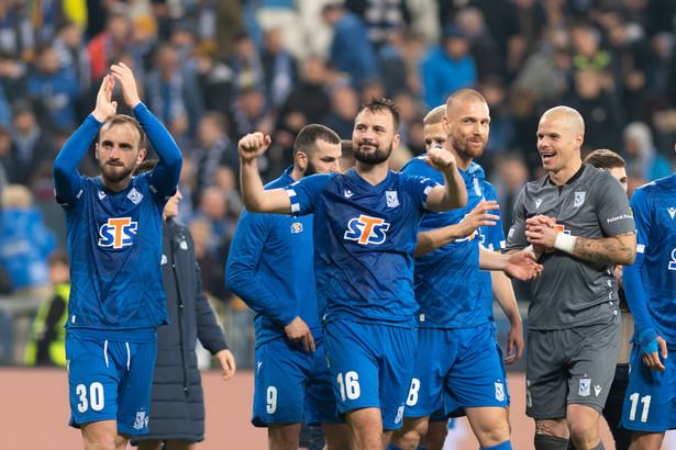 Radość zawodników Lecha Poznań po wygranym meczu z Villarreal CF