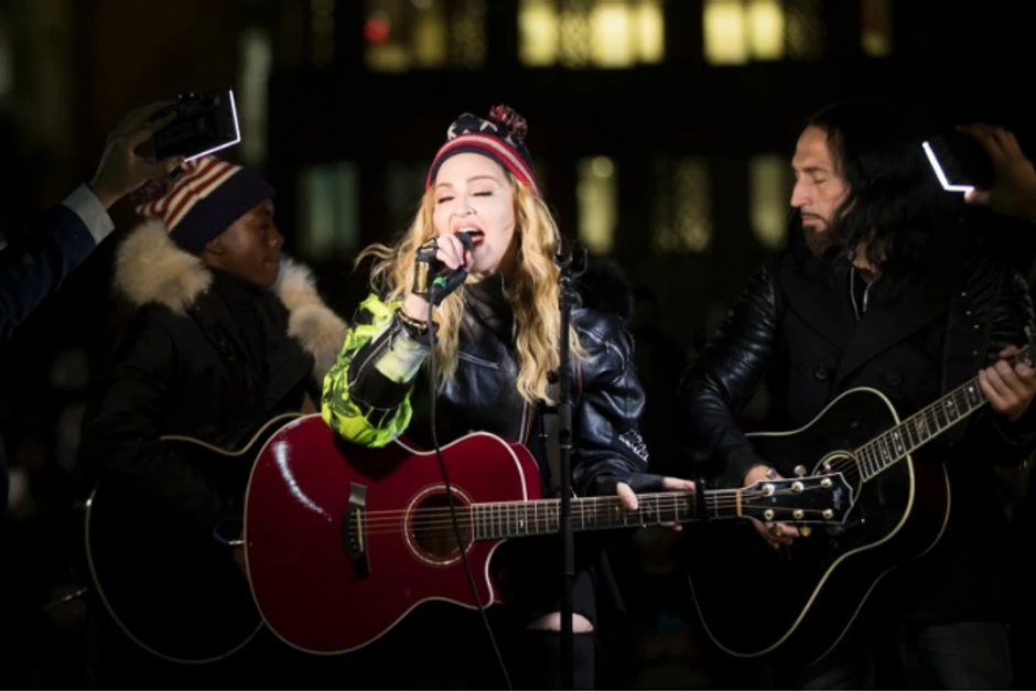 Madona podržala Hilari