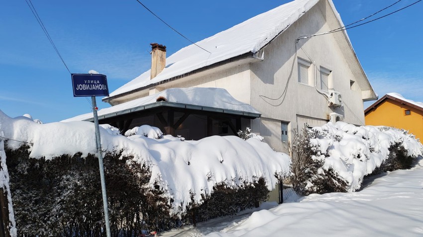 Kuća u kojoj je unuk pucao na babu i dedu