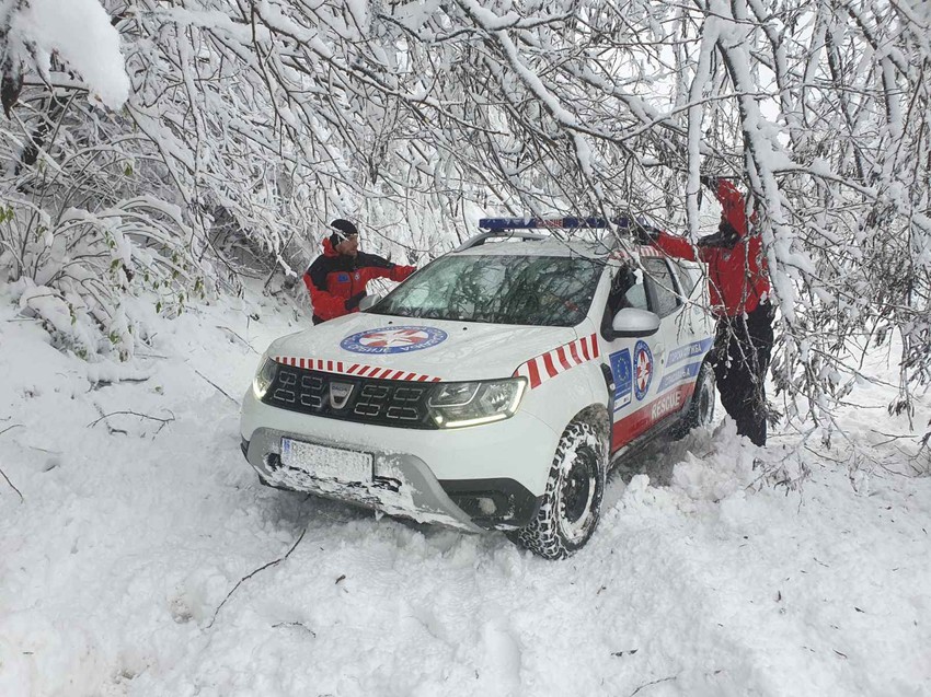 Gorska služba ide gde god je potrebno i po snegu, ledu, kiši, mrazu