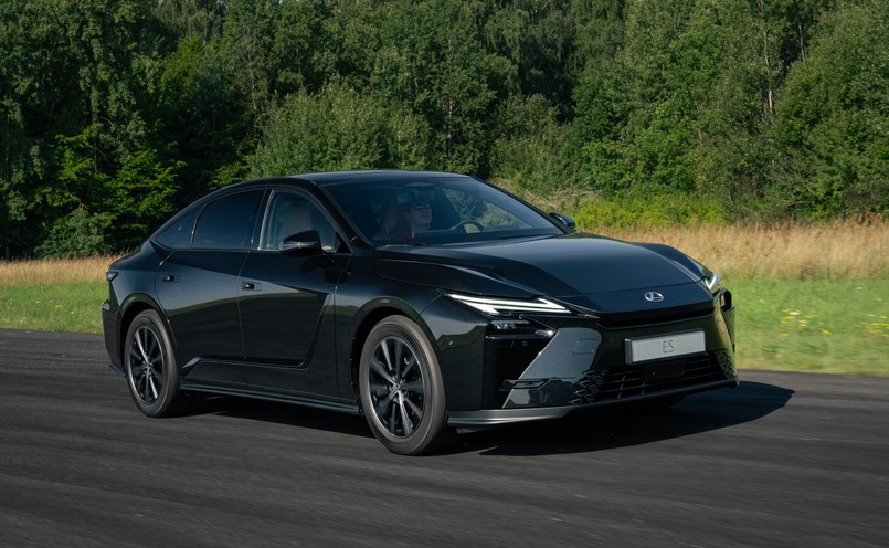Nowy Lexus ES