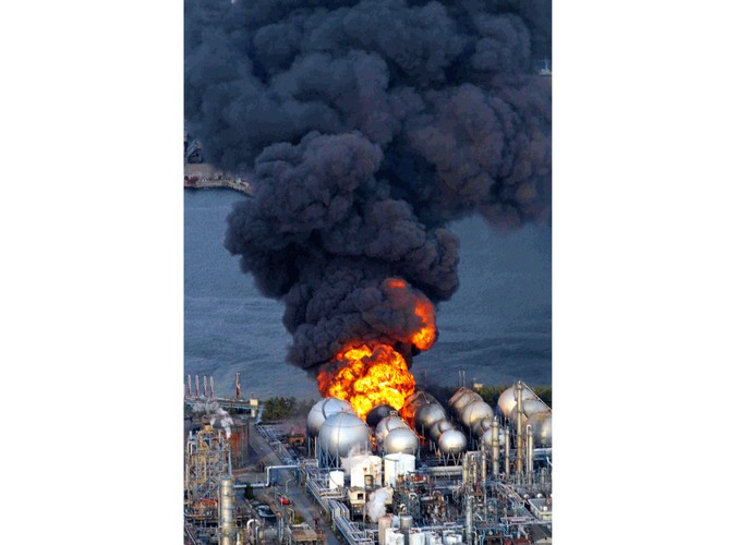 W ogniu stanęła rafineria w prefekturze Chiba