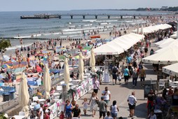 Promenada i plaża w Kołobrzegu