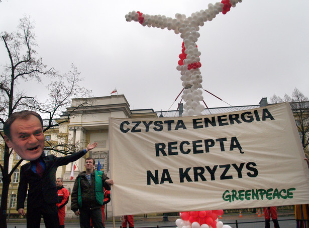 Greenpeace wyśmiewa premiera Tuska