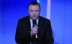 Podwyżka pensji prezesa TVP, 50 tys. zł premii dla narzeczonej. 'Wyborcza' wytyka rozrzutność Kurskiemu