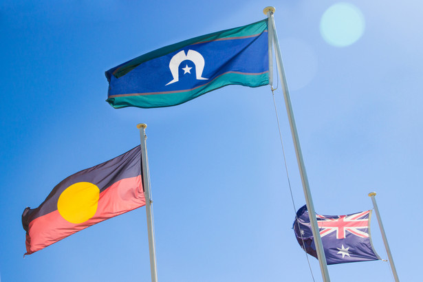 Po wykupieniu przez rząd australijski, flaga może być powielana przez każdego.