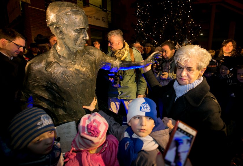 Odsłonięcie pomnika Gerarda Cieślika w Chorzowie