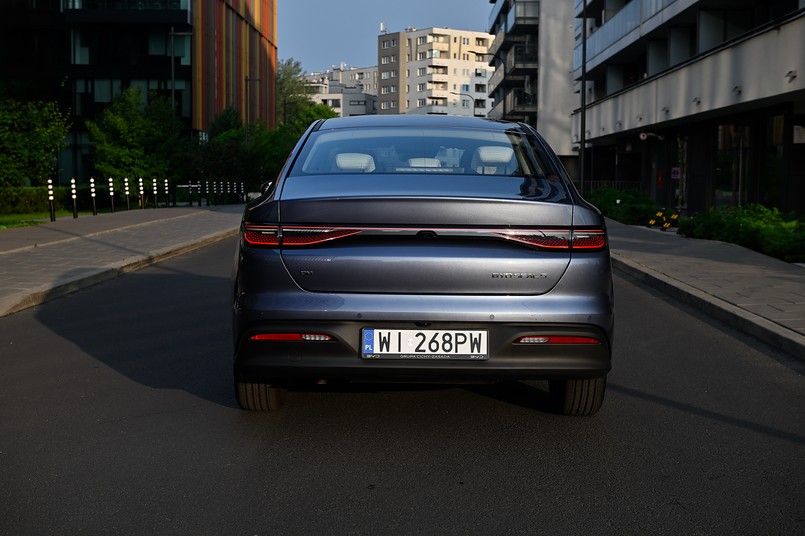 Nowy BYD Seal 5 DM-i