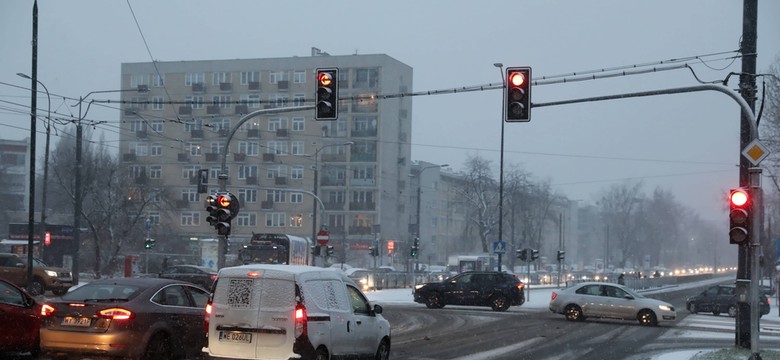 Spore zachmurzenie, ostrzeżenia o opadach śniegu. Prognoza pogody na czwartek