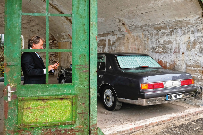 Toyota Century II - drzwi do władzy