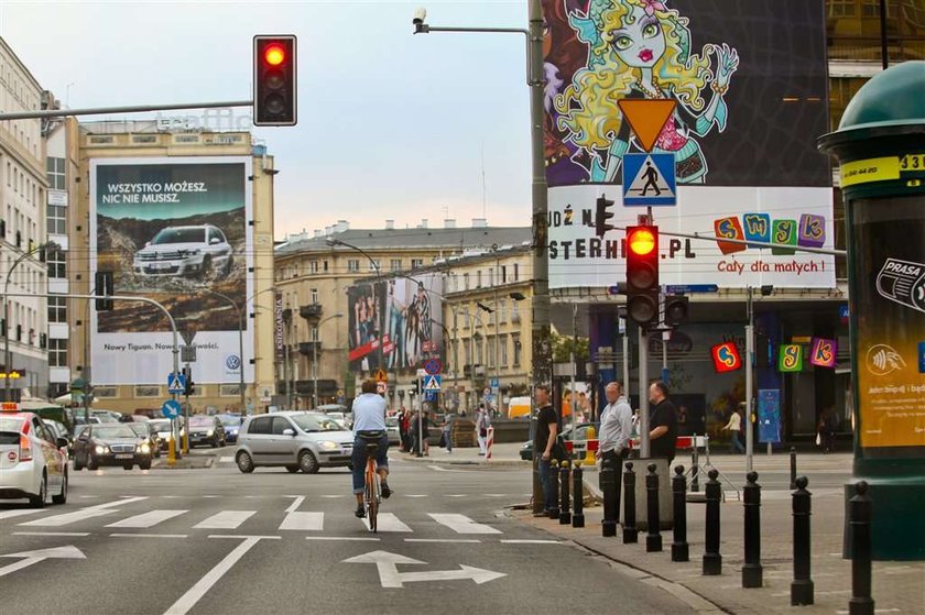 Mroczek ciśnie na pedały. Ale ma maszynę! FOTO