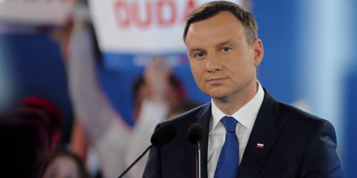 Duda broni Trumpa obrażając Tuska?