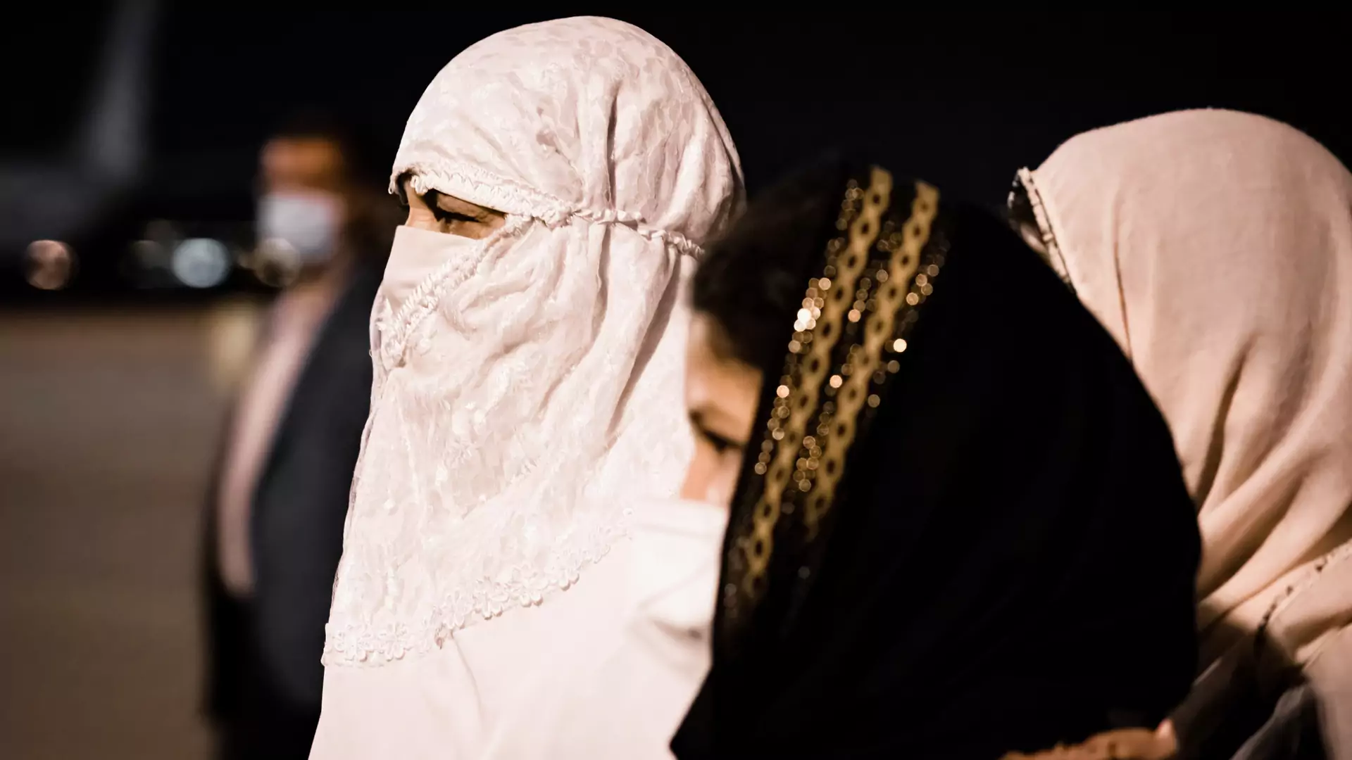Dowiedziała się, że jej mąż jest talibem. Uciekła, a teraz znów obawia się o swoje życie