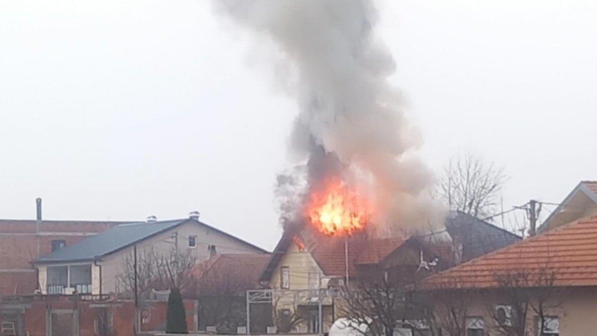 Požar na kući, Ledine 