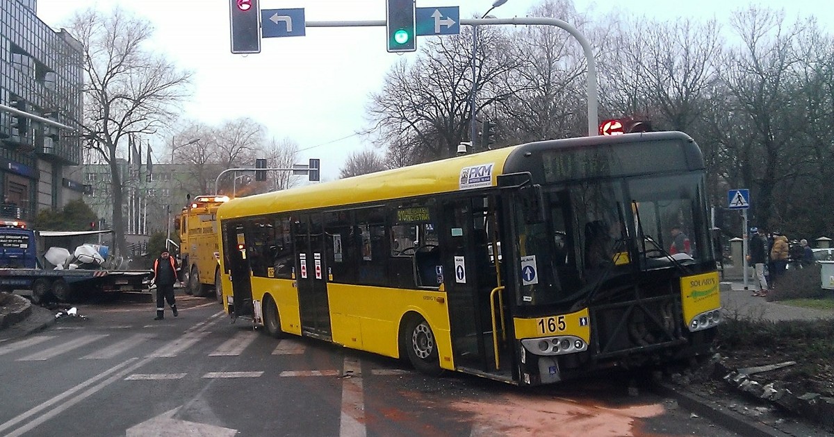 Wypadek w Katowicach 10 osób trafiło do szpitali