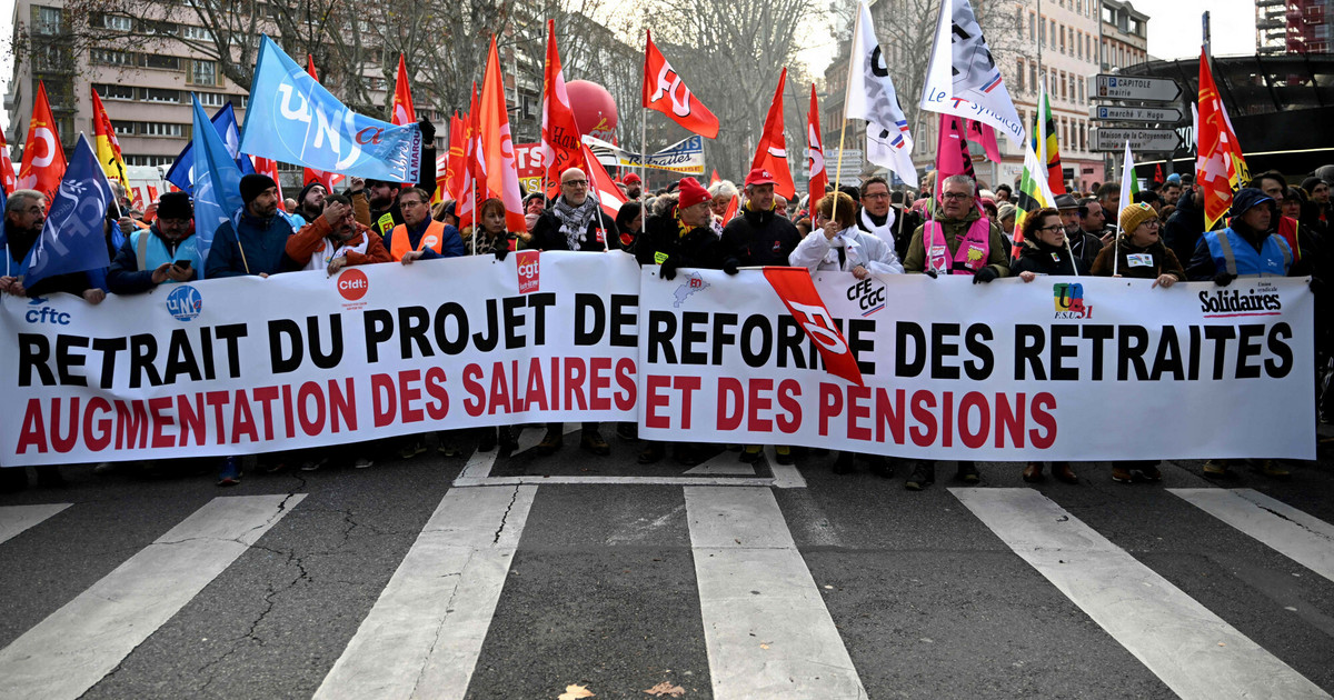 Les Français sont en grève contre la réforme des retraites.  L’approvisionnement en électricité était limité