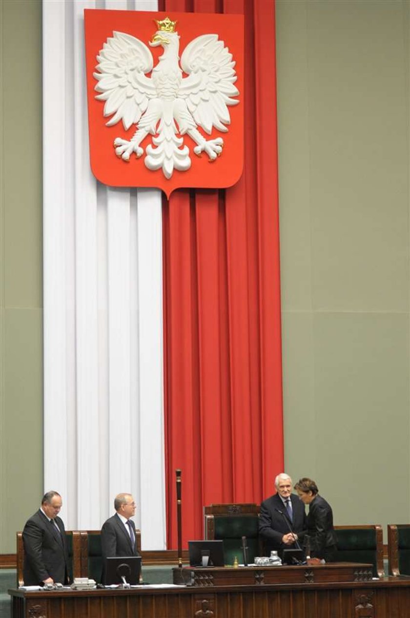 Ale zamieszanie w Sejmie! Nie chcieli jej, a w końcu wygryzła Kempę!