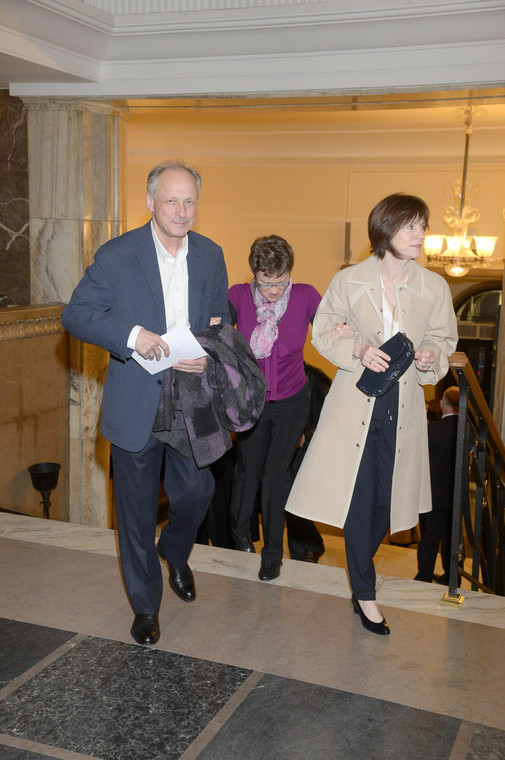 Paweł Wawrzecki z córką Anną oraz żoną Izabelą Roman (kwiecień 2014)