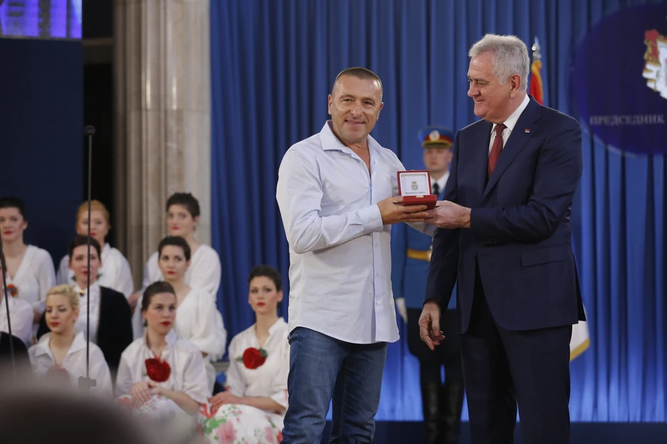 Renatu orden uručio predsednik Srbije Tomislav Nikolić