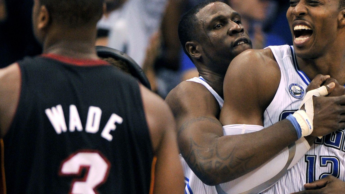 Orlando Magic, ekipa Marcina Gortata, przegrała w Portland z drużyną TrailBlazers 83:97. Polak tylko statystował w tym spotkaniu, na parkiecie pojawiając się na jedyne pięć minut. Świetny występ zanotował Dwight Howard, który rzucił aż 39 punktów.