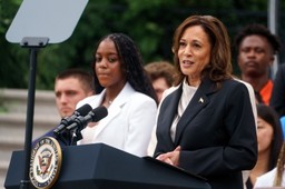 Kamala Harris zamiast Joe Bidena. Sukcesja bez planu?