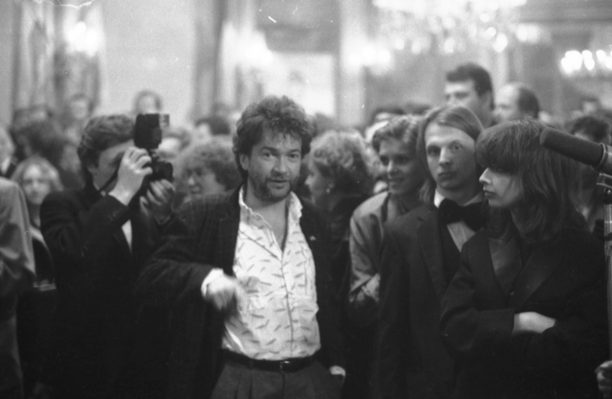 Wacław Kisielewski podczas koncertu z okazji 30-lecia kabaretu "Piwnica pod baranami"