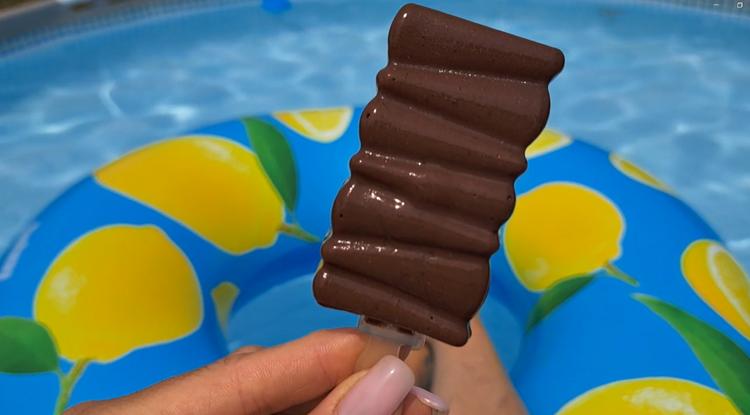 Nemcsak jól néz ki, hanem nagyon finom is ez a fitt házi csokis jégkrém Fotó: Szűts Petra